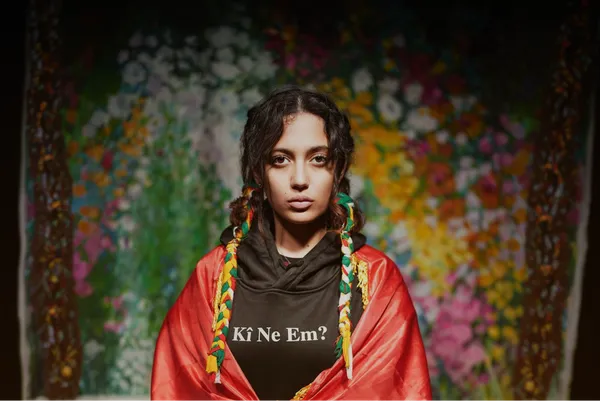 Identity & Global Belonging, Living Between Cultures